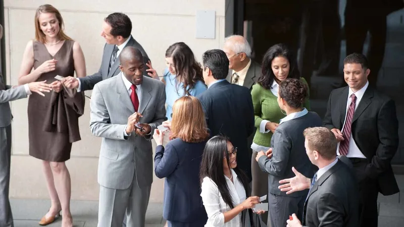 5 Modern Ways to Organize Your Business Cards